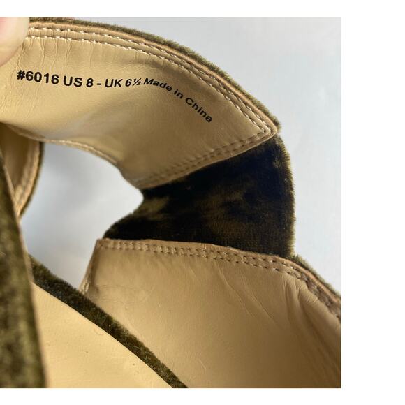 Cabi Women's Green Interlock Crushed Velvet Block Heel Size 8 - Picture 6 of 9